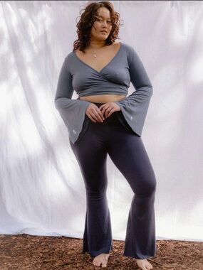 PURUSHA PEOPLE BELLS-BRAND NEW-NEVER WORN SIZE SMALL-SUSTAINABLE FOREST FIBER